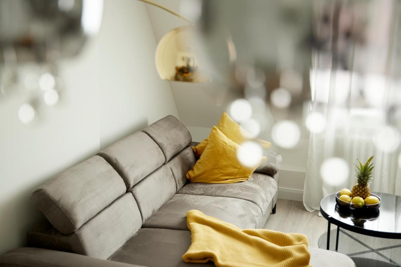 Schlossberg Residences - Xxl-Design-Apartment Mit Schlossblick Fuer Bis Zu 12 Personen シュヴェツィンゲン エクステリア 写真